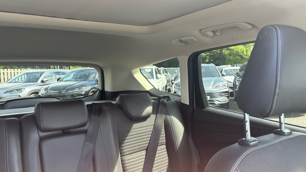 Ford Kuga 2.0 TDCi Titanium 5dr 2WD Diesel Estate - Image 53