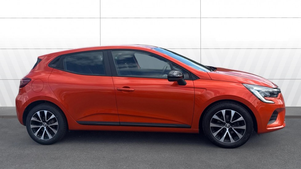 Renault Clio 1.0 TCe 90 Evolution 5dr Petrol Hatchback - Image 5