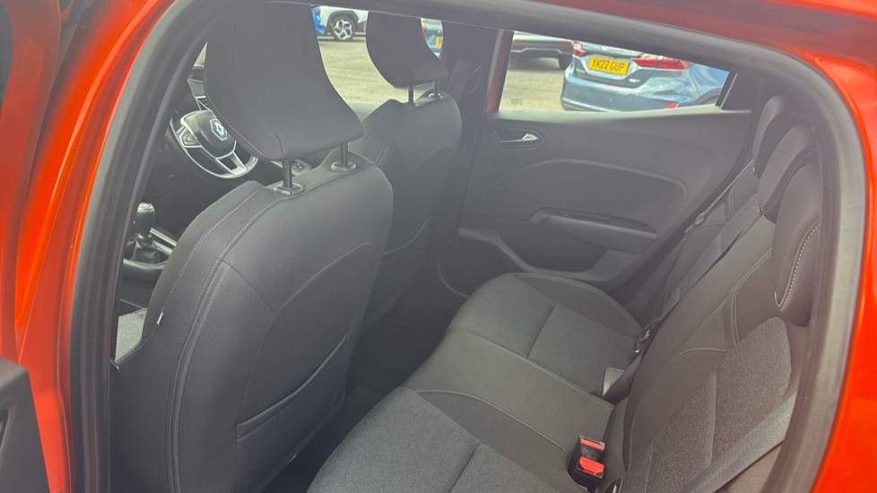 Renault Clio 1.0 TCe 90 Evolution 5dr Petrol Hatchback - Image 16