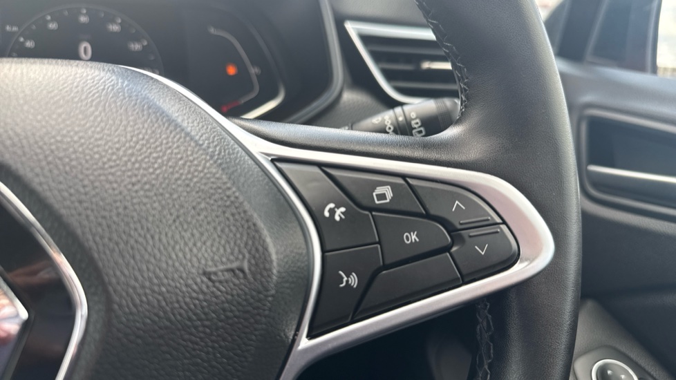 Renault Clio 1.0 TCe 90 Evolution 5dr Petrol Hatchback - Image 23