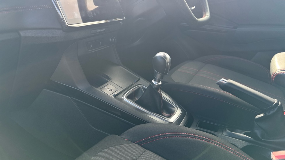 Ford Puma 1.0 EcoBoost Hybrid mHEV ST-Line 5dr Petrol Hatchback - Image 13