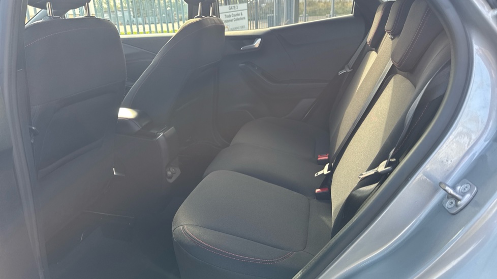 Ford Puma 1.0 EcoBoost Hybrid mHEV ST-Line 5dr Petrol Hatchback - Image 16