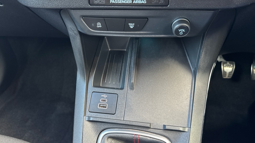 Ford Puma 1.0 EcoBoost Hybrid mHEV ST-Line 5dr Petrol Hatchback - Image 28