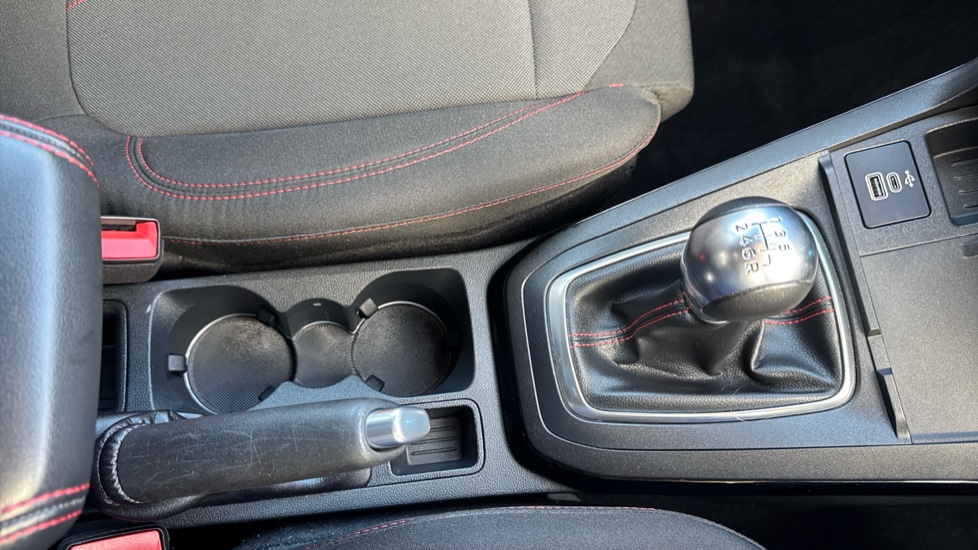 Ford Puma 1.0 EcoBoost Hybrid mHEV ST-Line 5dr Petrol Hatchback - Image 29