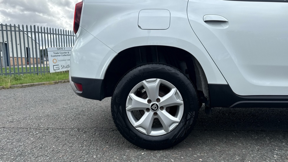 Dacia Duster 1.3 TCe 130 Comfort 5dr Petrol Estate - Image 7