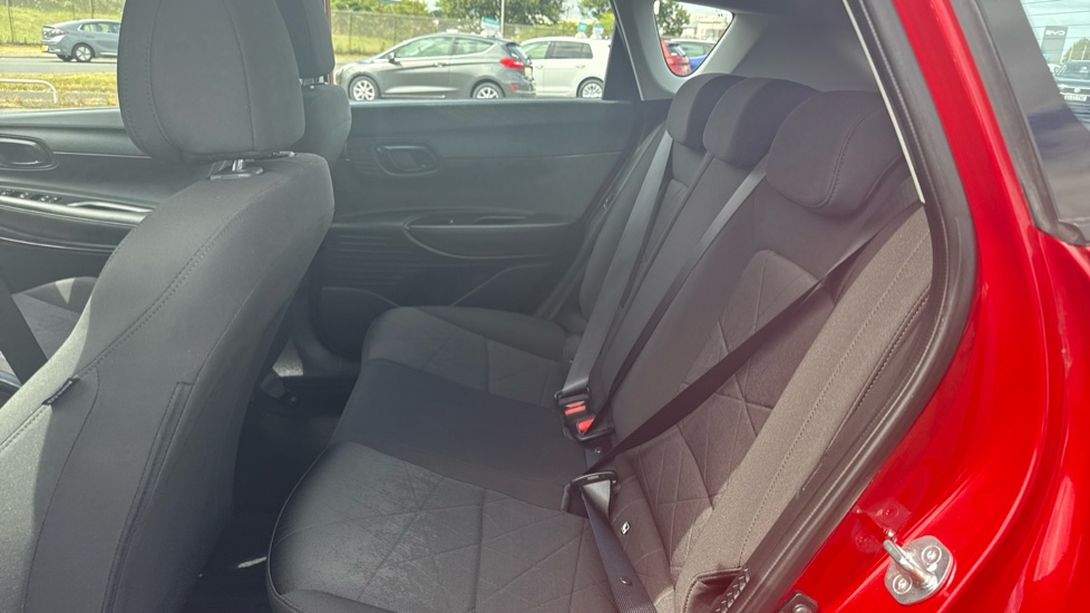 Hyundai BAYON 1.0 TGDi 48V MHEV SE Connect 5dr DCT Petrol Hatchback - Image 16