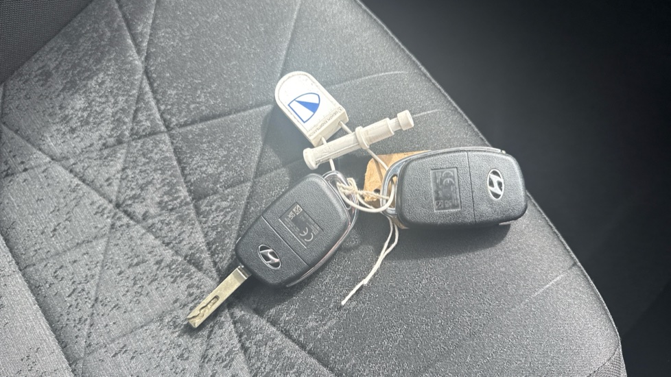 Hyundai BAYON 1.0 TGDi 48V MHEV SE Connect 5dr DCT Petrol Hatchback - Image 20