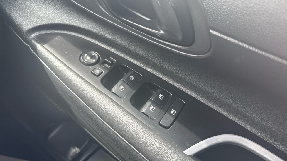 Hyundai BAYON 1.0 TGDi 48V MHEV SE Connect 5dr DCT Petrol Hatchback - Image 26