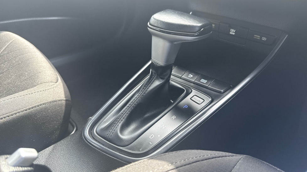 Hyundai BAYON 1.0 TGDi 48V MHEV SE Connect 5dr DCT Petrol Hatchback - Image 32