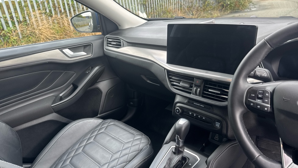 Ford Focus 1.0 EcoBoost Hybrid mHEV Titanium X 5dr Auto Petrol Estate - Image 14