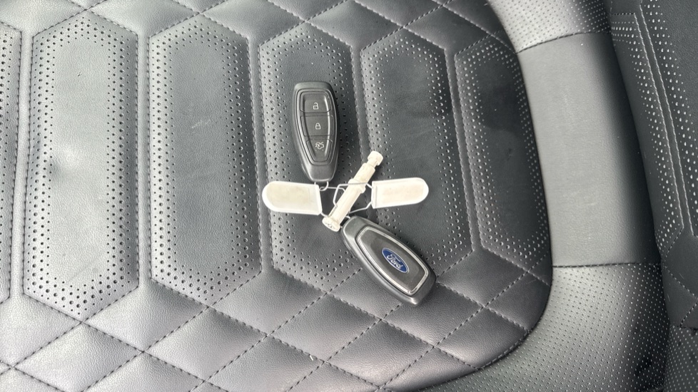 Ford Focus 1.0 EcoBoost Hybrid mHEV Titanium X 5dr Auto Petrol Estate - Image 19