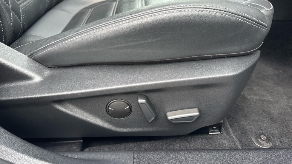 Ford Focus 1.0 EcoBoost Hybrid mHEV Titanium X 5dr Auto Petrol Estate - Image 30