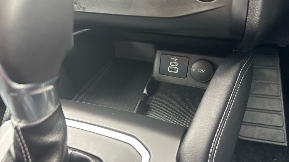 Ford Focus 1.0 EcoBoost Hybrid mHEV Titanium X 5dr Auto Petrol Estate - Image 38