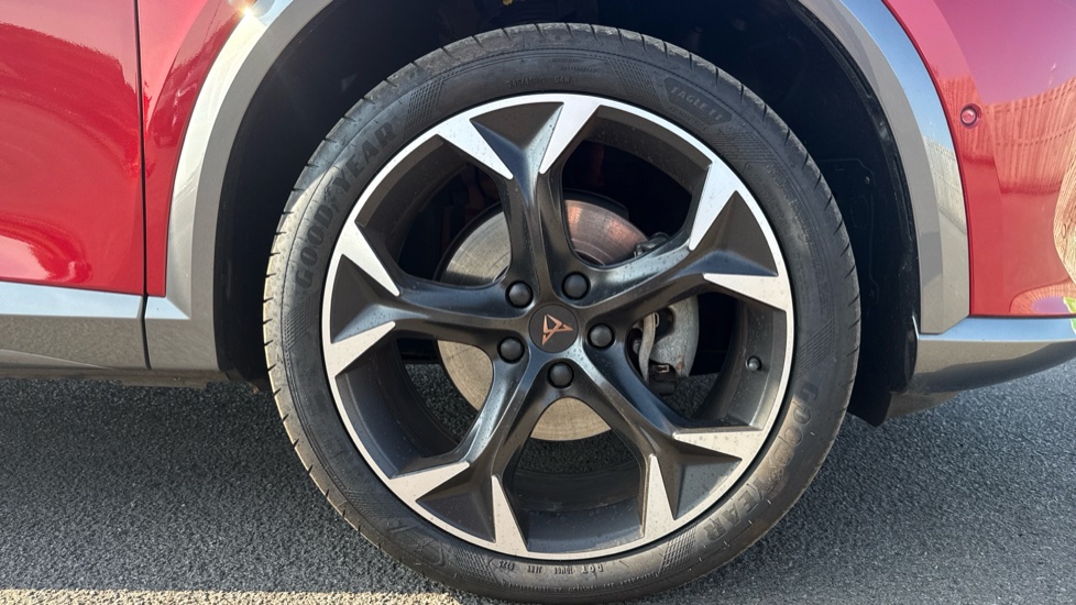 CUPRA Formentor 2.0 TSI 190 V2 5dr DSG 4Drive Petrol Estate - Image 7
