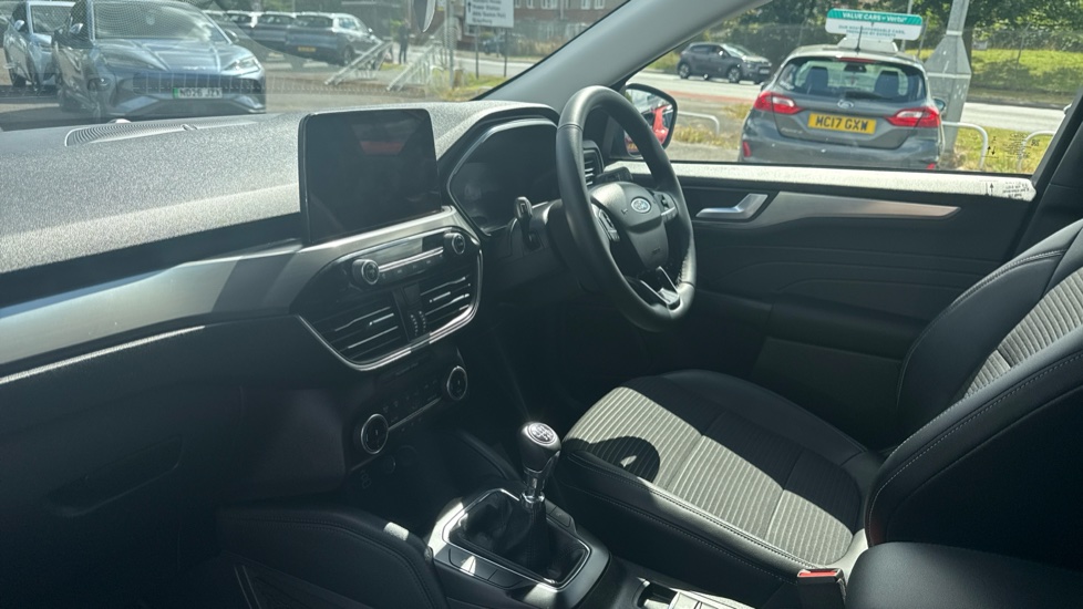 Ford Kuga 1.5 EcoBoost 150 Titanium Edition 5dr Petrol Estate - Image 9