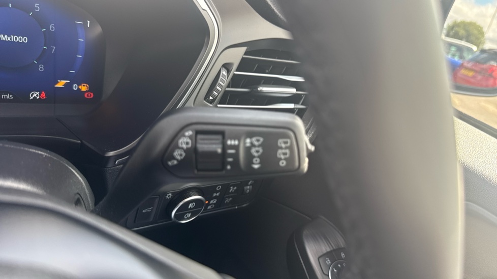 Ford Kuga 1.5 EcoBoost 150 Titanium Edition 5dr Petrol Estate - Image 25