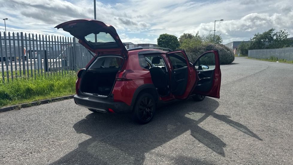 Peugeot 2008 1.2 PureTech 110 GT Line 5dr EAT6 Petrol Estate - Image 32