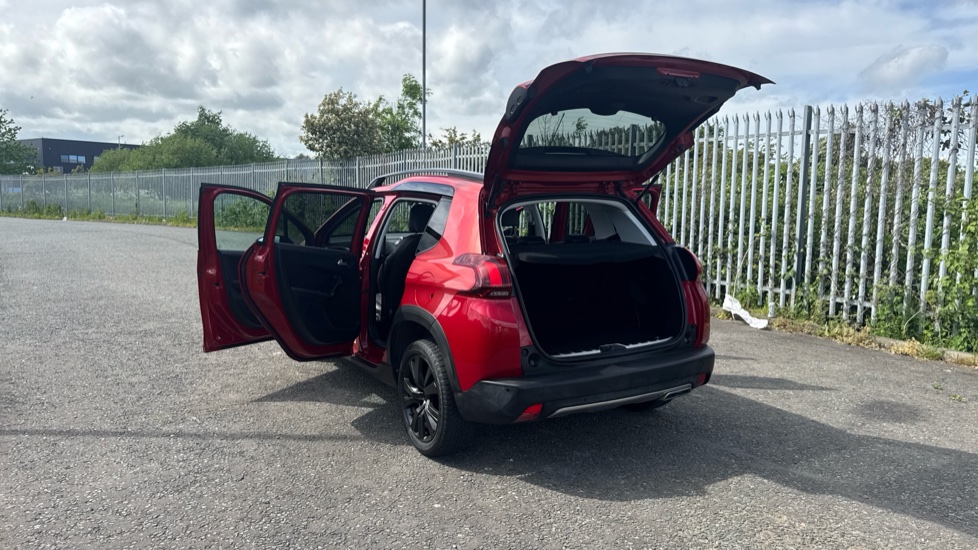 Peugeot 2008 1.2 PureTech 110 GT Line 5dr EAT6 Petrol Estate - Image 38