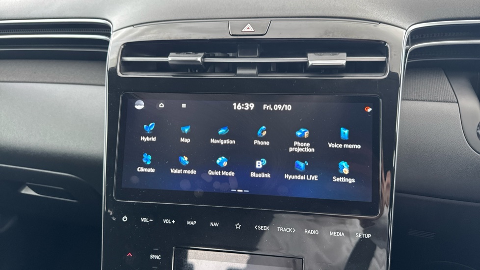 Hyundai TUCSON 1.6 TGDi Hybrid 230 SE Connect 5dr 2WD Auto Hybrid Estate - Image 12