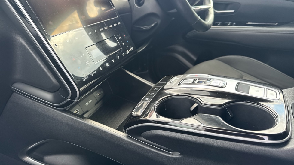 Hyundai TUCSON 1.6 TGDi Hybrid 230 SE Connect 5dr 2WD Auto Hybrid Estate - Image 13