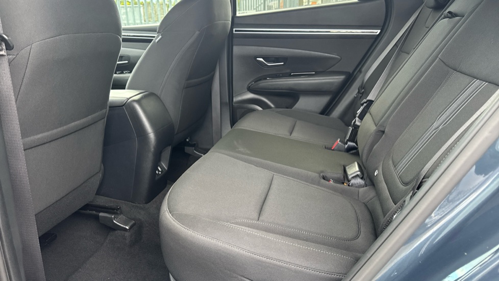 Hyundai TUCSON 1.6 TGDi Hybrid 230 SE Connect 5dr 2WD Auto Hybrid Estate - Image 16