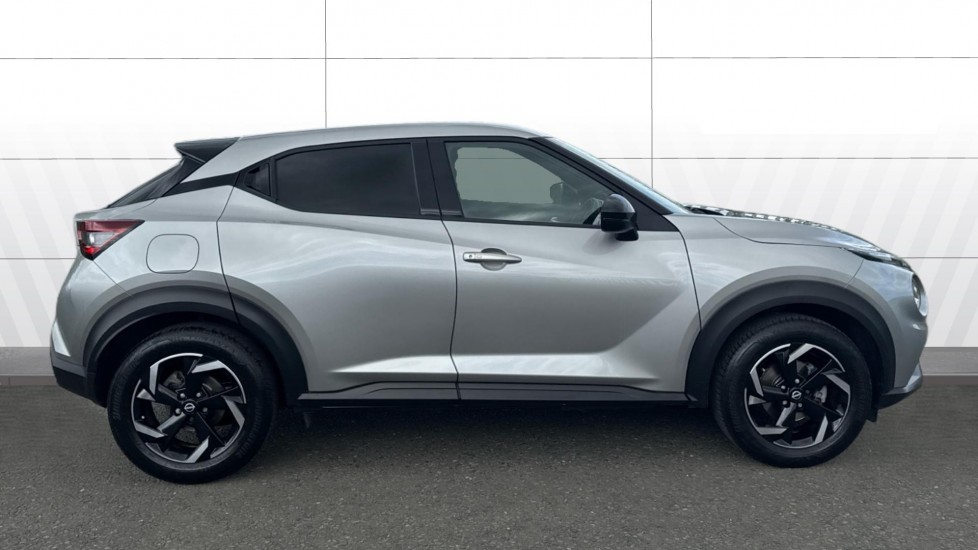 Nissan Juke 1.0 DiG-T 114 N-Connecta 5dr Petrol Hatchback - Image 5