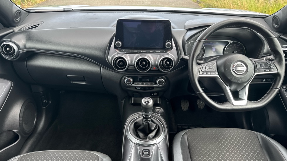 Nissan Juke 1.0 DiG-T 114 N-Connecta 5dr Petrol Hatchback - Image 10