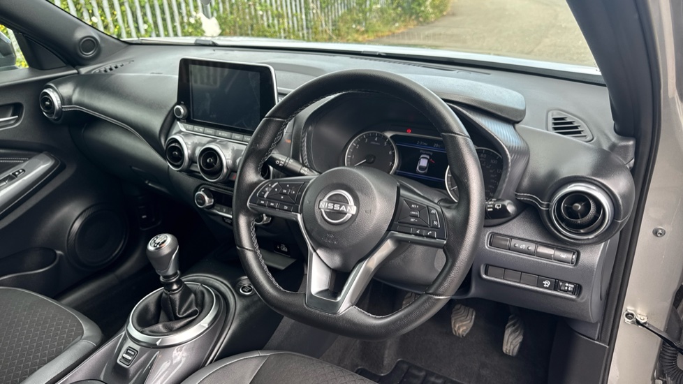 Nissan Juke 1.0 DiG-T 114 N-Connecta 5dr Petrol Hatchback - Image 11