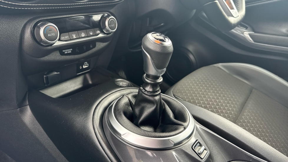Nissan Juke 1.0 DiG-T 114 N-Connecta 5dr Petrol Hatchback - Image 13
