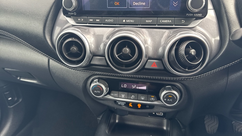 Nissan Juke 1.0 DiG-T 114 N-Connecta 5dr Petrol Hatchback - Image 37