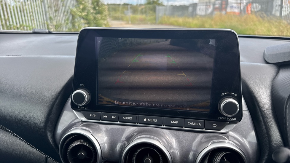 Nissan Juke 1.0 DiG-T 114 N-Connecta 5dr Petrol Hatchback - Image 38