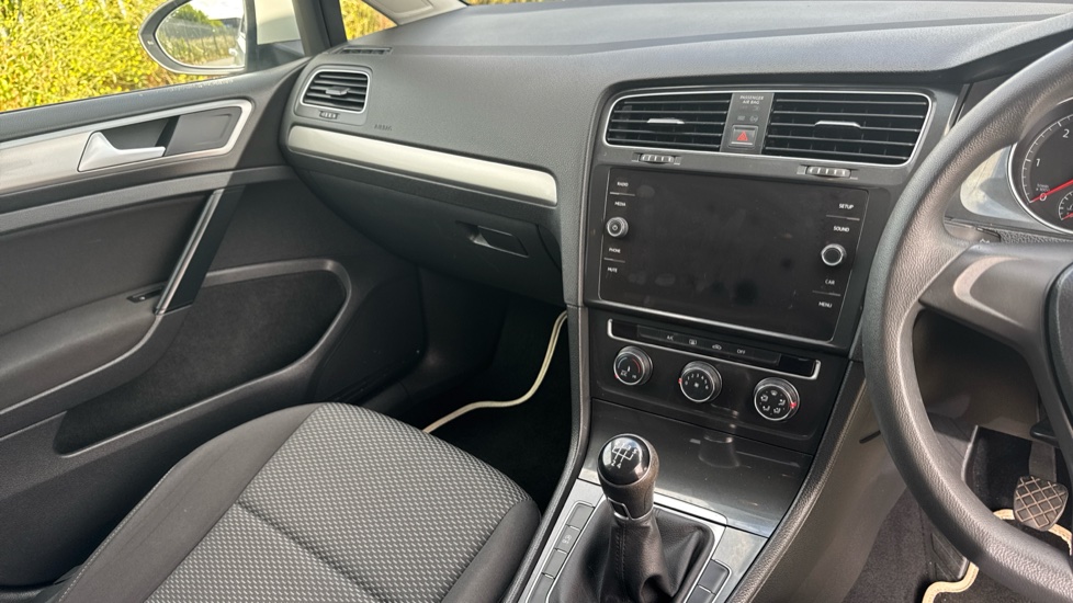 Volkswagen Golf 1.6 TDI S 5dr Diesel Hatchback - Image 14