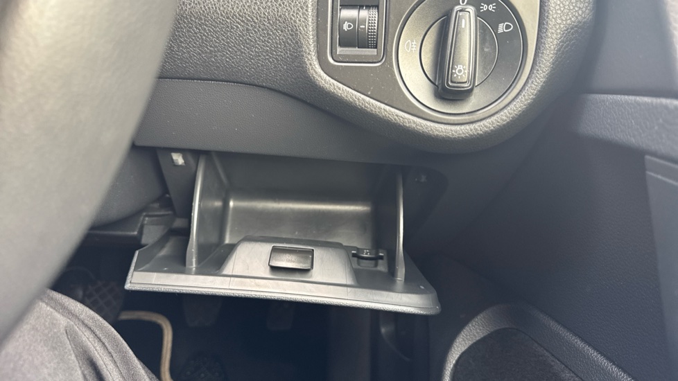 Volkswagen Golf 1.6 TDI S 5dr Diesel Hatchback - Image 41