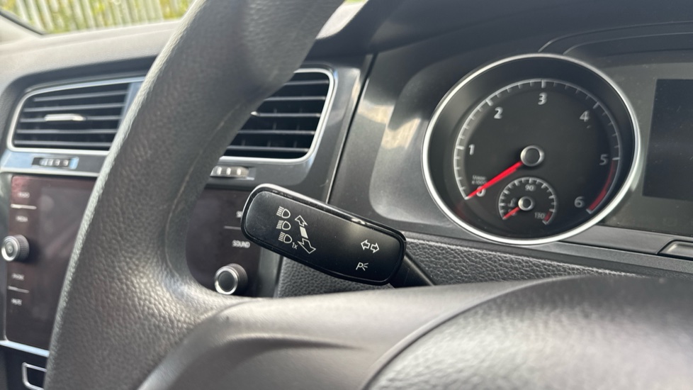 Volkswagen Golf 1.6 TDI S 5dr Diesel Hatchback - Image 43