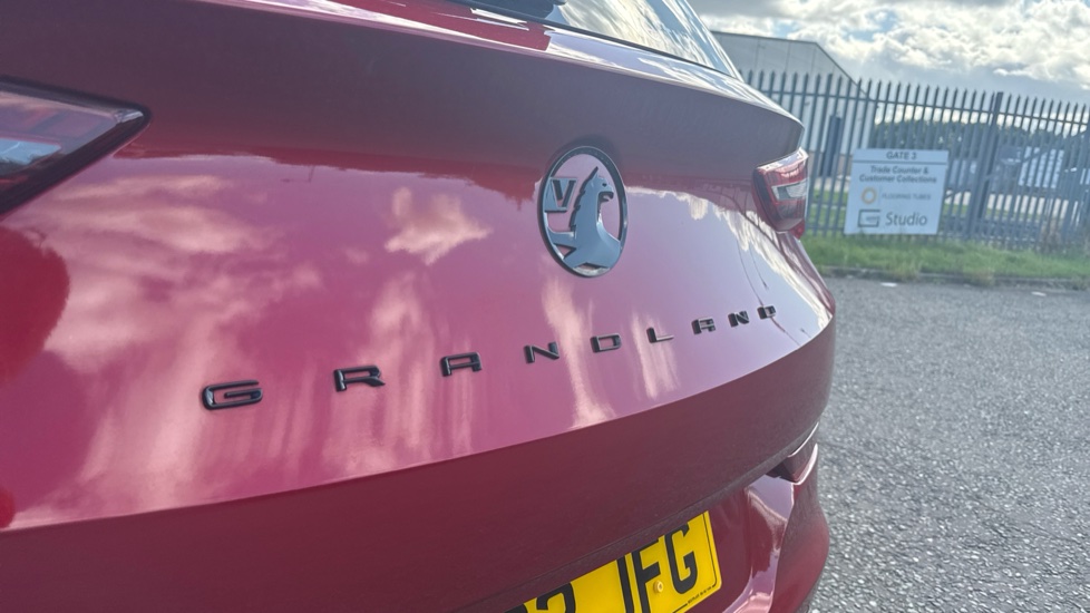 Vauxhall Grandland 1.2 Turbo Ultimate 5dr Auto Petrol Hatchback - Image 8