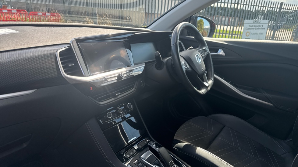 Vauxhall Grandland 1.2 Turbo Ultimate 5dr Auto Petrol Hatchback - Image 9