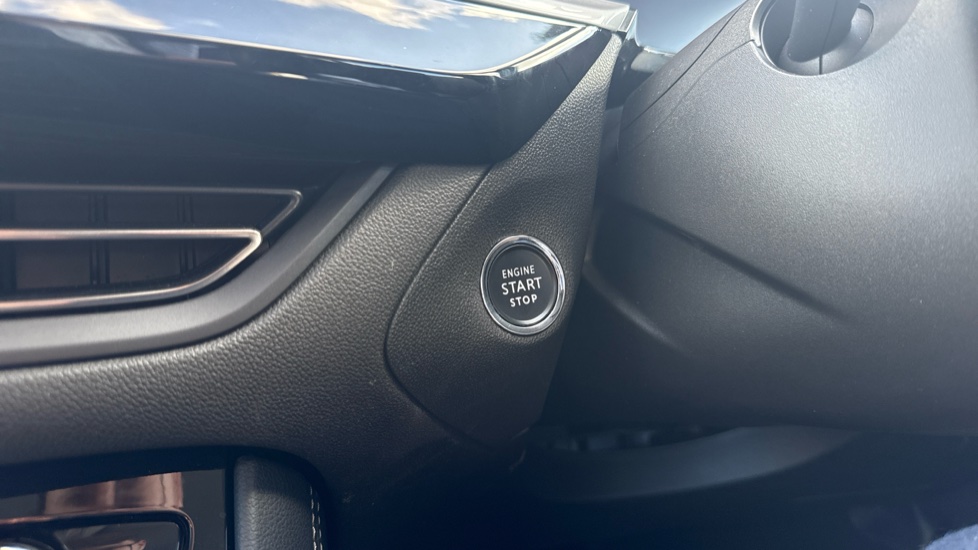 Vauxhall Grandland 1.2 Turbo Ultimate 5dr Auto Petrol Hatchback - Image 28
