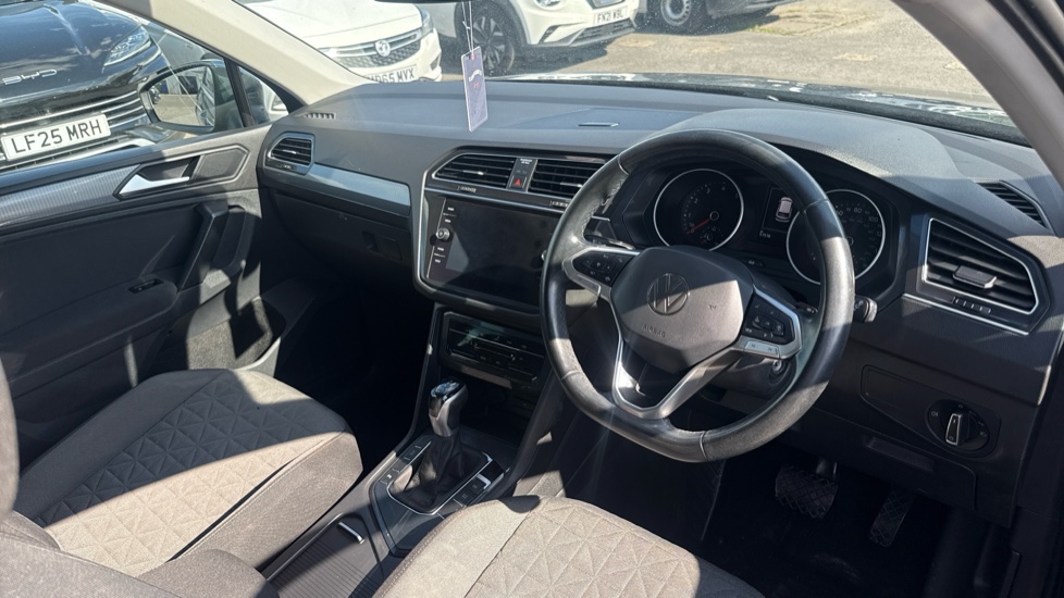 Volkswagen Tiguan 1.5 TSI 150 Life 5dr DSG Petrol Estate - Image 11