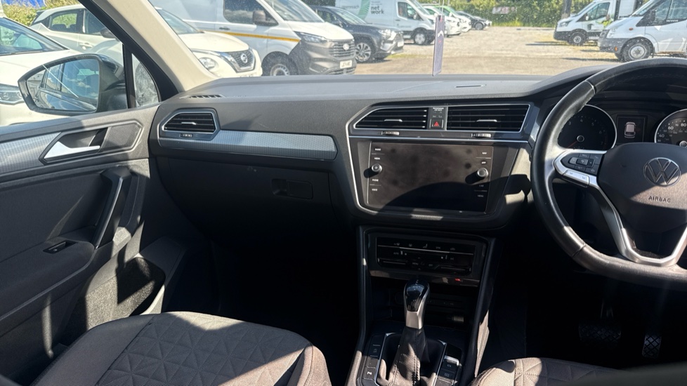 Volkswagen Tiguan 1.5 TSI 150 Life 5dr DSG Petrol Estate - Image 14