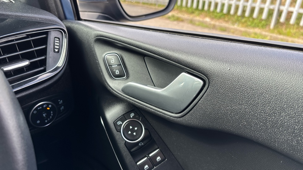 Ford Fiesta 1.0 EcoBoost Titanium 5dr Petrol Hatchback - Image 26