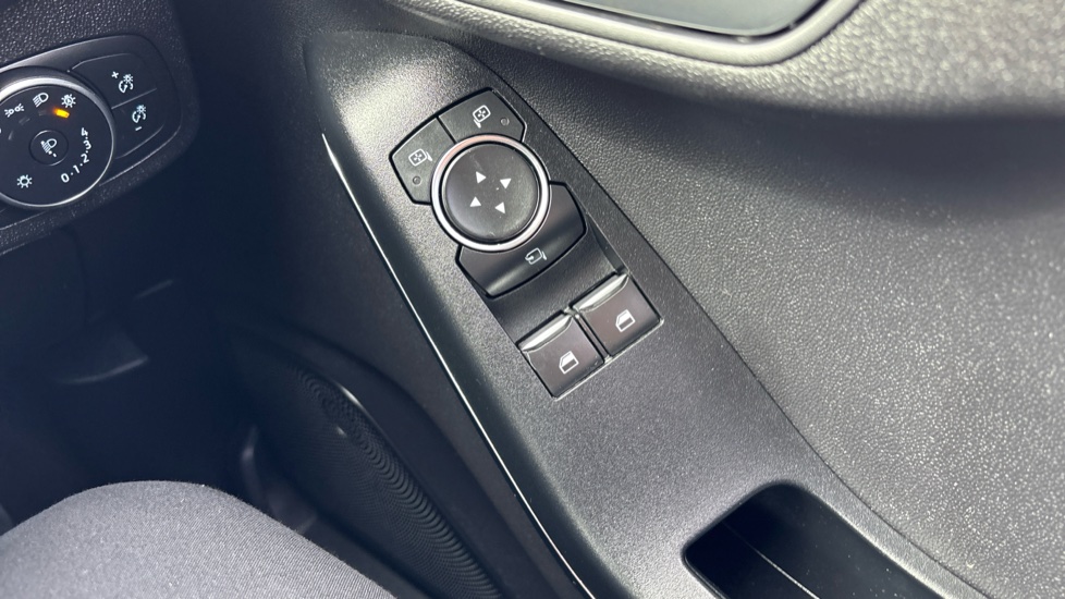 Ford Fiesta 1.0 EcoBoost Titanium 5dr Petrol Hatchback - Image 28