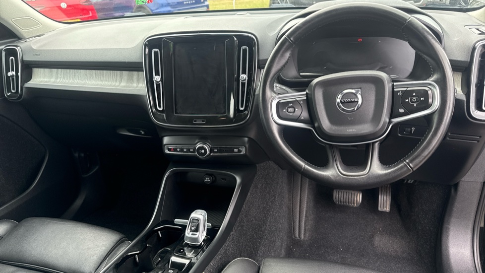 Volvo XC40 1.5 T3 [163] Inscription Pro 5dr Geartronic Petrol Estate - Image 10