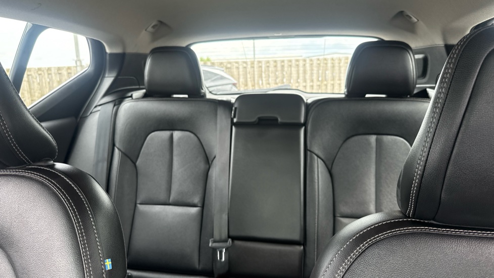 Volvo XC40 1.5 T3 [163] Inscription Pro 5dr Geartronic Petrol Estate - Image 15
