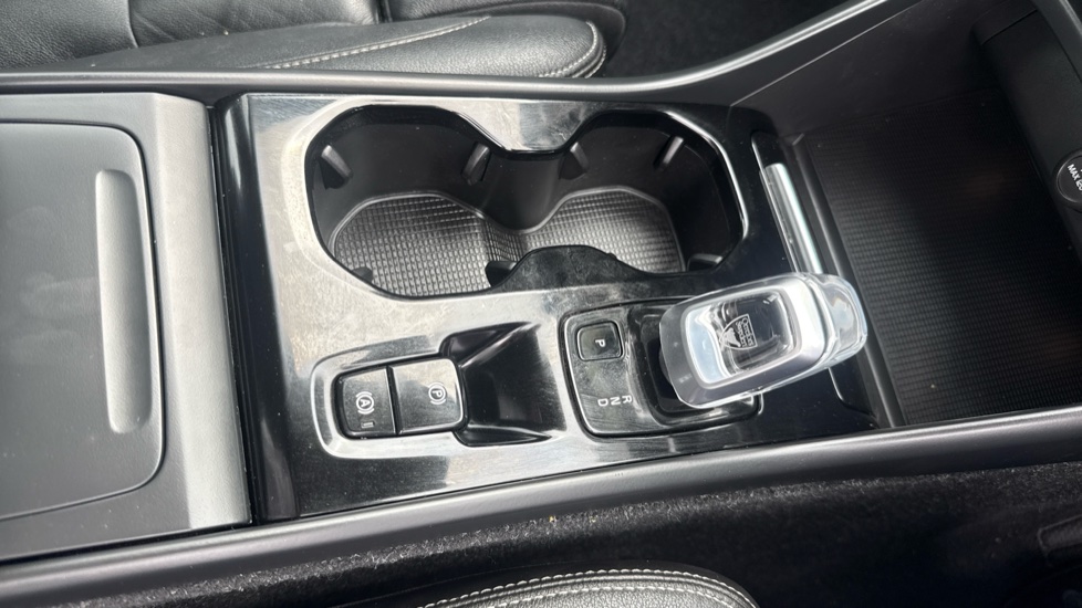 Volvo XC40 1.5 T3 [163] Inscription Pro 5dr Geartronic Petrol Estate - Image 20