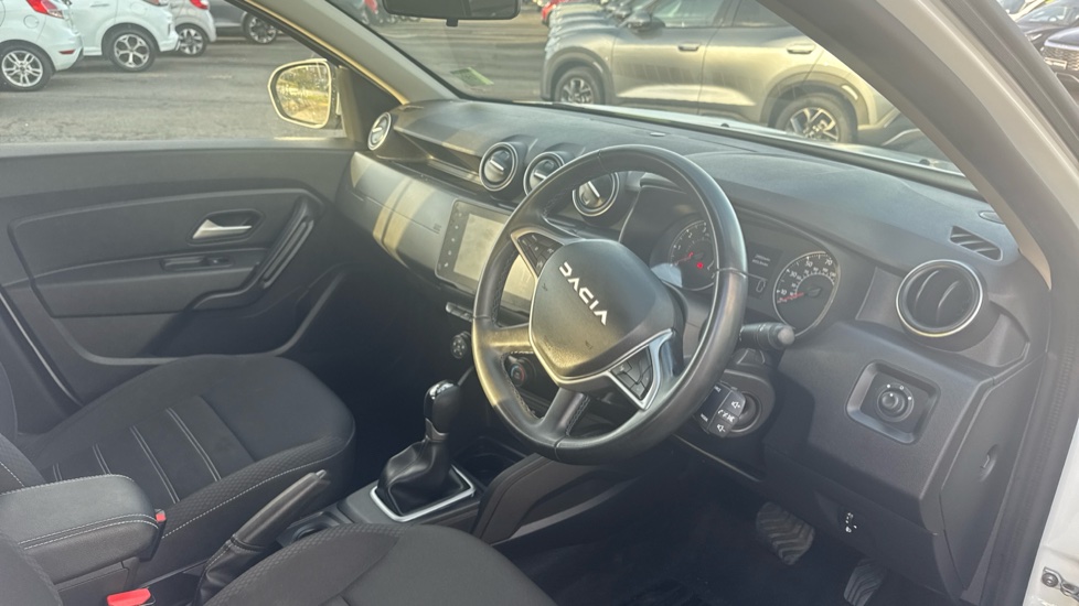 Dacia Duster 1.3 TCe 150 Expression 5dr EDC Petrol Estate - Image 11