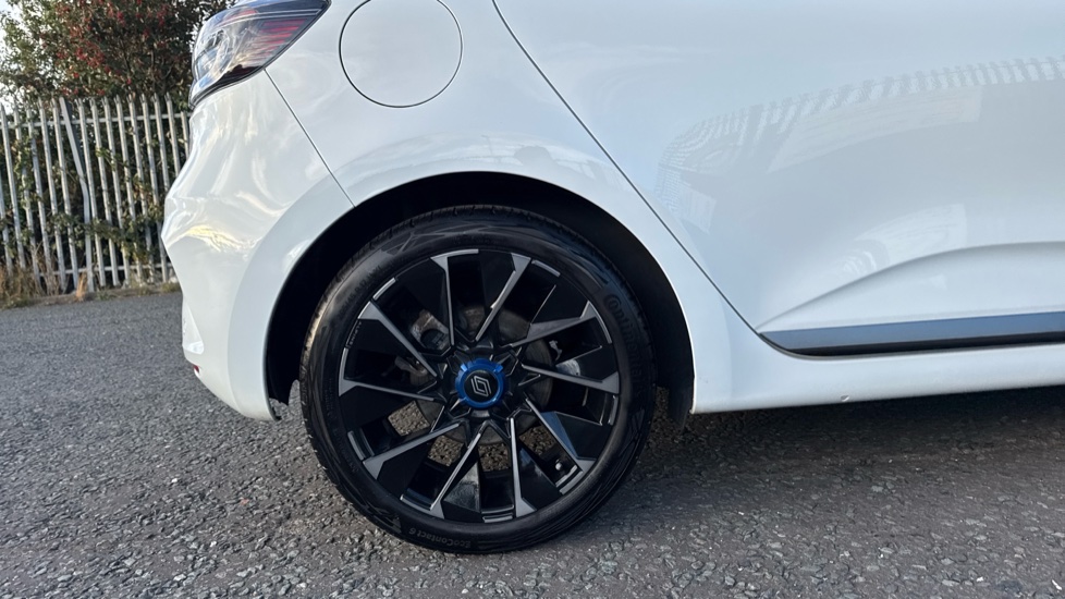 Renault Clio 1.6 E-TECH full hybrid 145 Esprit Alpine 5dr Auto Hybrid Hatchback - Image 7