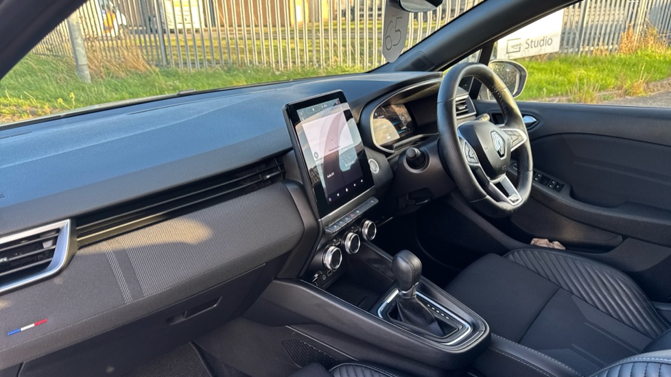 Renault Clio 1.6 E-TECH full hybrid 145 Esprit Alpine 5dr Auto Hybrid Hatchback - Image 9