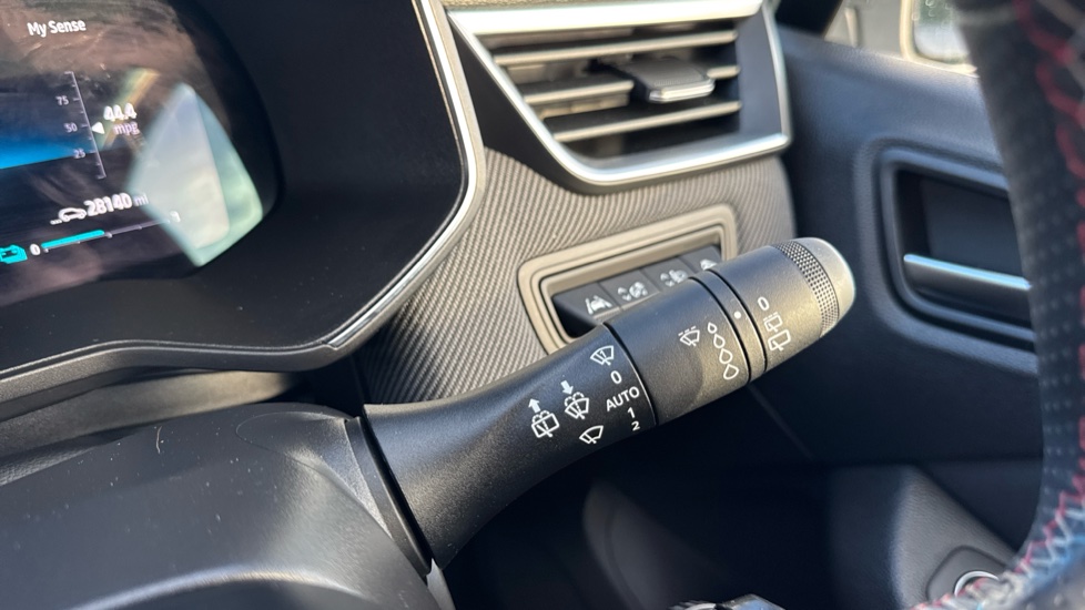 Renault Clio 1.6 E-TECH full hybrid 145 Esprit Alpine 5dr Auto Hybrid Hatchback - Image 37