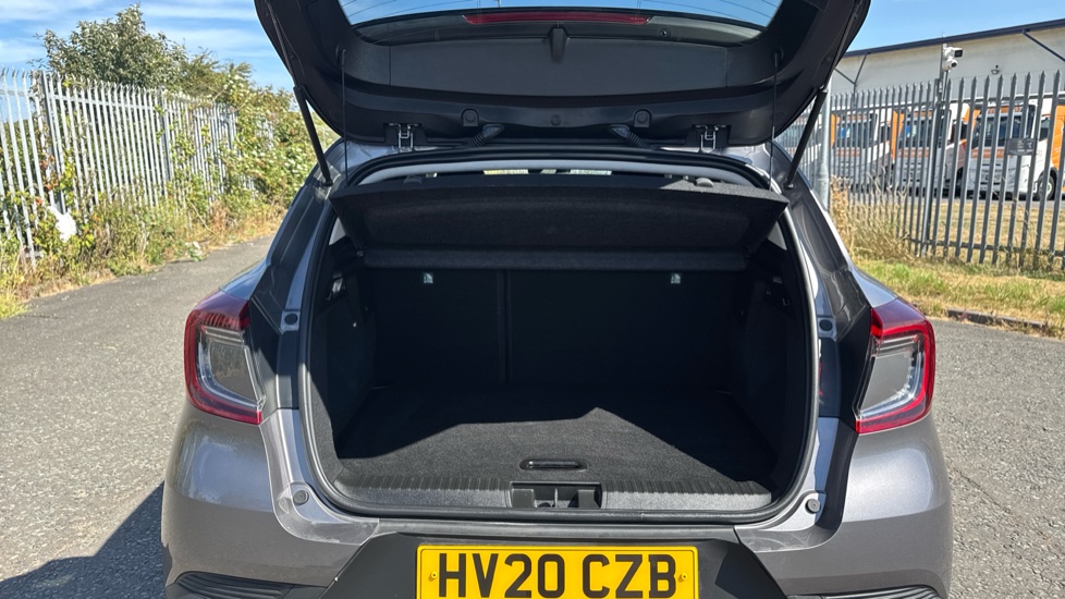 Renault Captur 1.0 TCE 100 Iconic 5dr Petrol Hatchback - Image 4