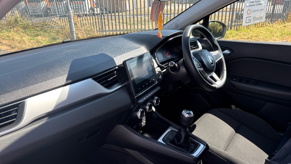 Renault Captur 1.0 TCE 100 Iconic 5dr Petrol Hatchback - Image 12